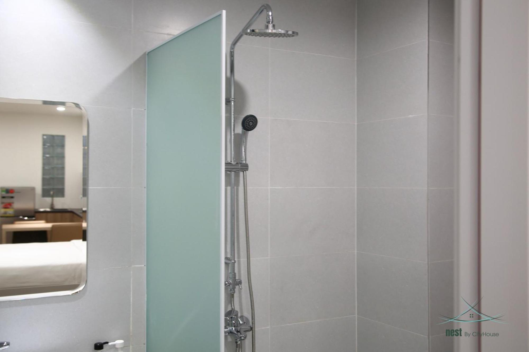 Khách sạn hẻo lánh Cityhouse - Nest Minh Khai